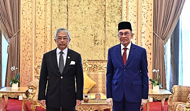 Anwar kata ada 120 MP tapi Istana Negara beritahu Anwar tidak kemuka senarai MP