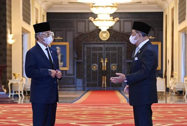 Menghadap Agong: Tangani COVID-19 lebih utama, Darurat bakal dilanjut disember?